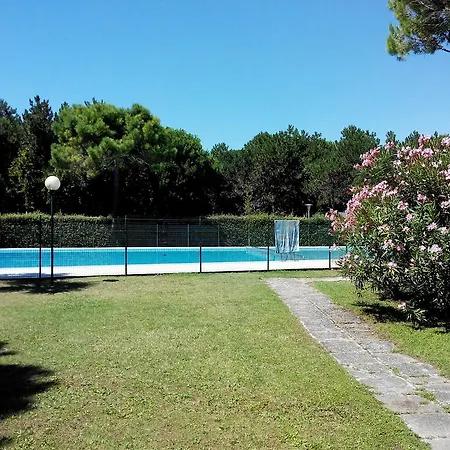 Apartment In Bibione 34326 דירה